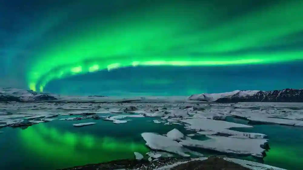 Explore the Arctic: Best Northern Lights Locations